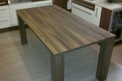 Jídelní stůl na míru