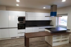 79775316_1404097863098492_10098657818836992_n